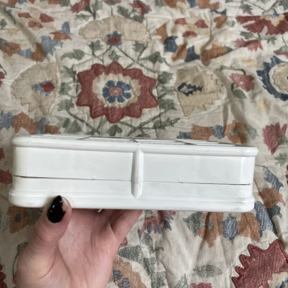 VTG Yaffa Catch-All Mini Office Organizer White Wall Stand Mail Pin Cork Board